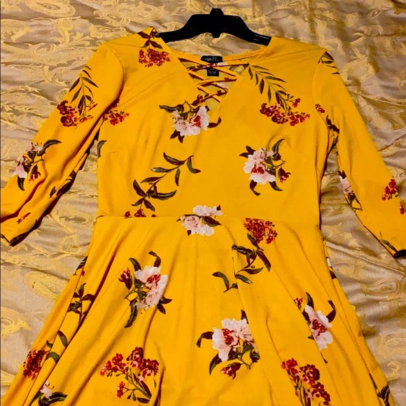 Dress - Picture 1 of 2